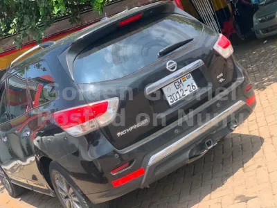 2014 Nissan Pathfinder Cleared recently AC chilling