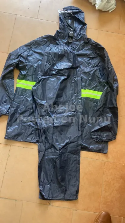 Rain suit