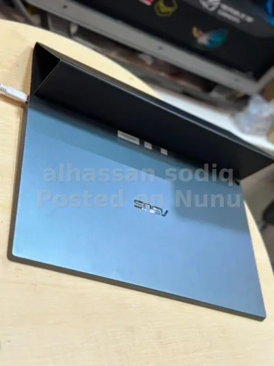 ASUS ZenScreen 15.6” 1080P Portable USB Monitor (MB16A) - Full HD
