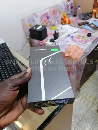 Samsung Galaxy Z Flip 7