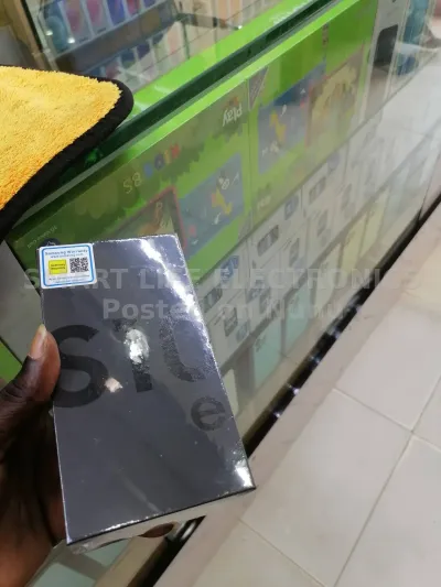 Samsung Galaxy S10E