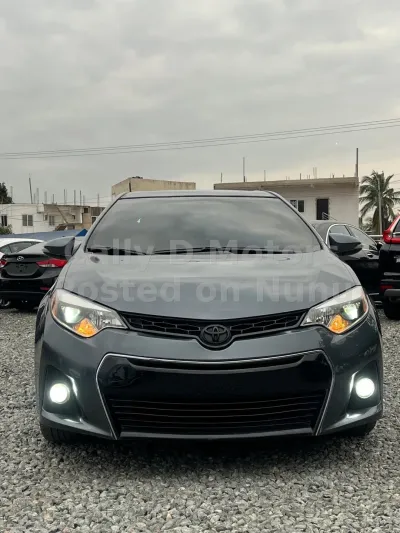 Toyota Corolla S Full Option 2016 model Clean
