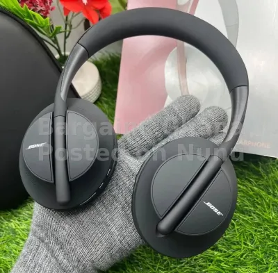 Bose 700 AR Wireless Headphone With Protective Bag