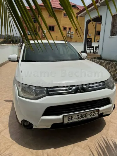 Mitsubishi Outlander 2016 model