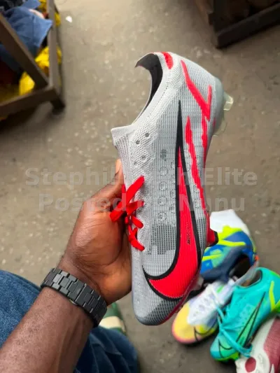 Nike Mercurial Vapor 13