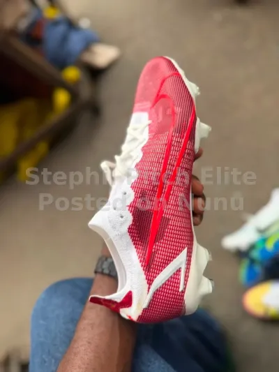 Nike Mercurial Soccer Clear