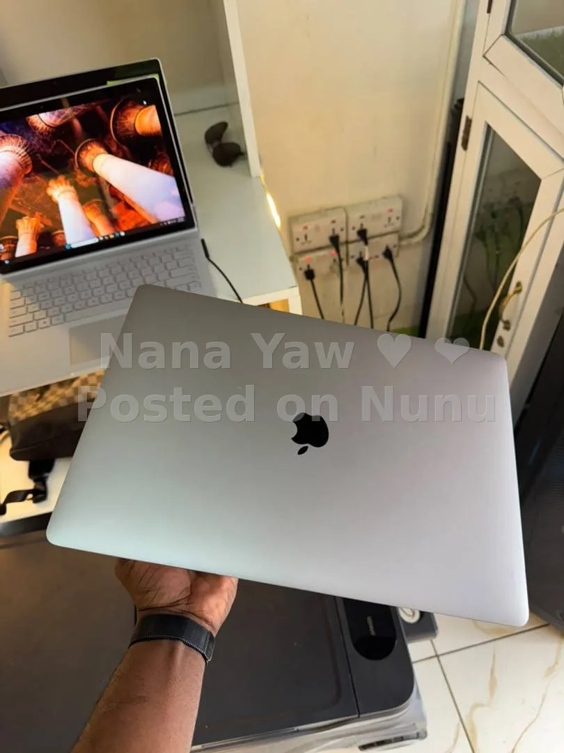 Laptop 💻