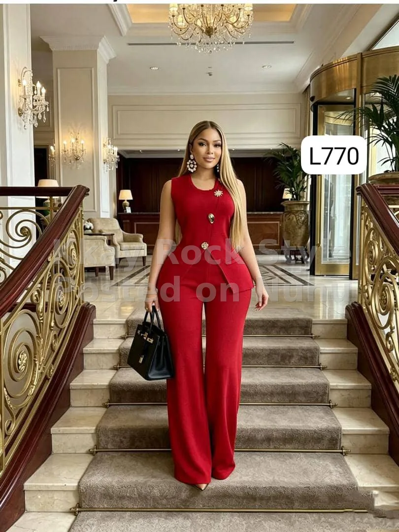 luxurious sleeveless blazer dress.set