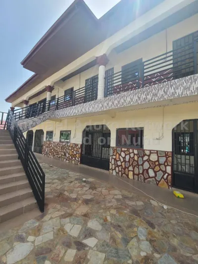 EXECUTIVE CHAMBER AND HALL SELF-CONTAINED FOR RENT