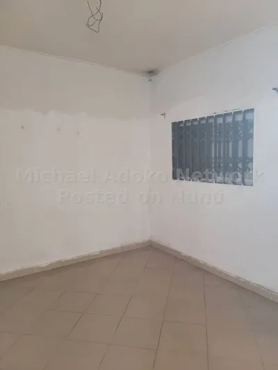 CHAMBER AND HALL SELF-CONTAINED FOR RENT