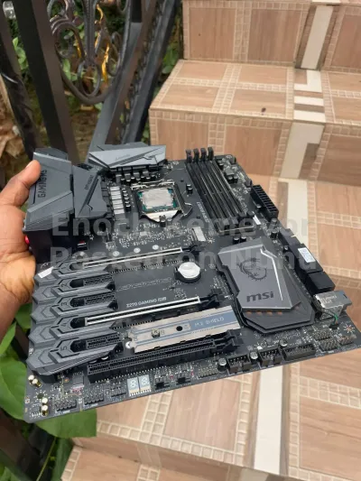 MSI Z270 GAMING M5 + i7 7700K CPU 4.20Ghz