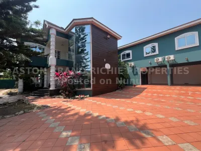 8 bedroom office space house for rent at Tseaddo