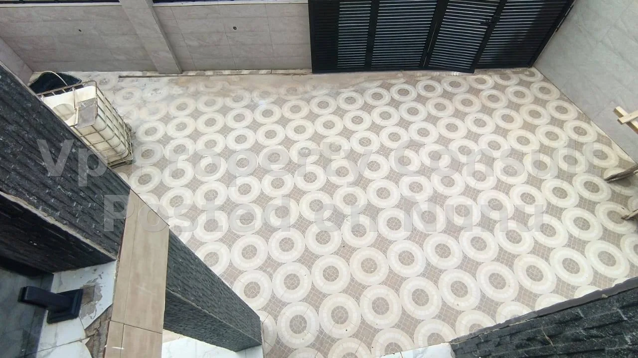 Photo 5