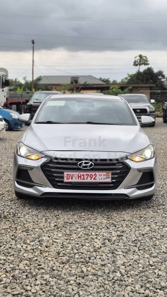 Hyundai elantra 2017 model fully loaded