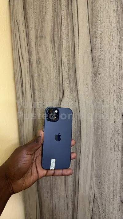 iPhone 15 128GB uk used