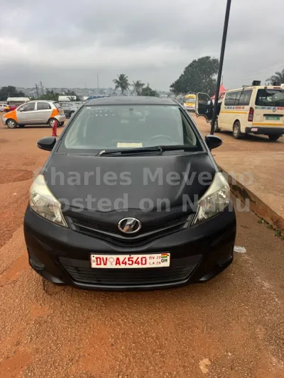 Toyota Vitz 2012