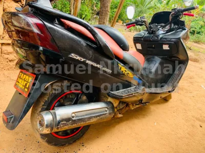 Suzuki sky wave 400
