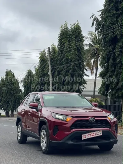 2022 Toyota RAV4 LE AWD