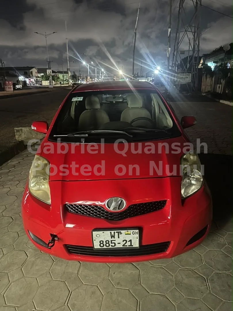 Toyota vitz 2010 model