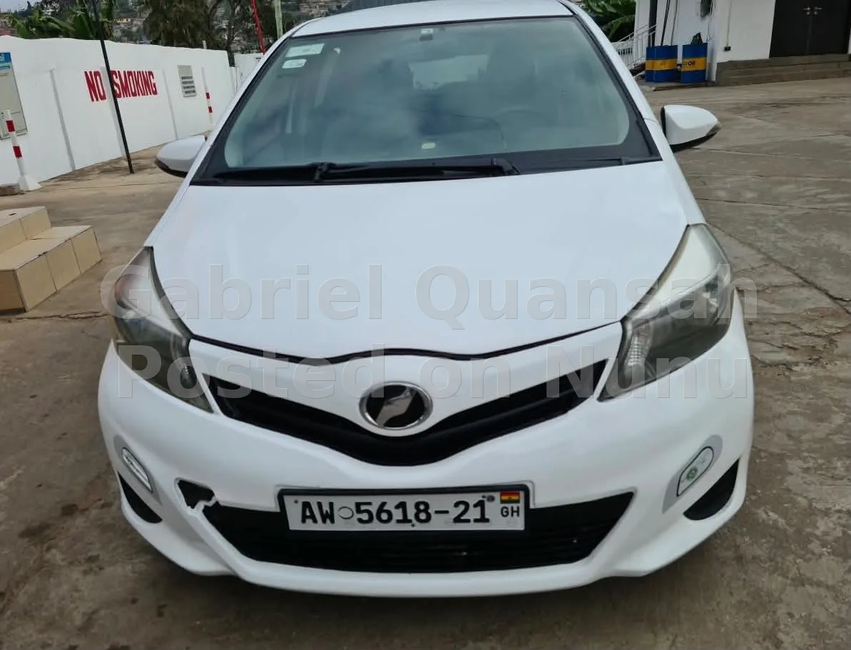 Toyota vitz 2012 model
