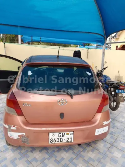 2010 Toyota vitz