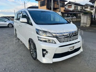 TOYOTA VELLFIRE 2014 2.4 Z Golden Eyes 2