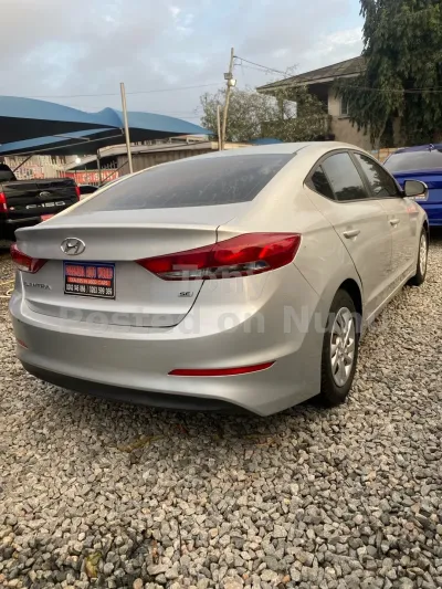 Hyundai Elantra SE 2018 Gray