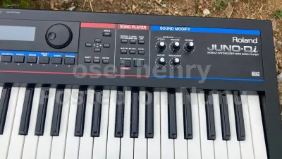 ROLAND JUNO DI